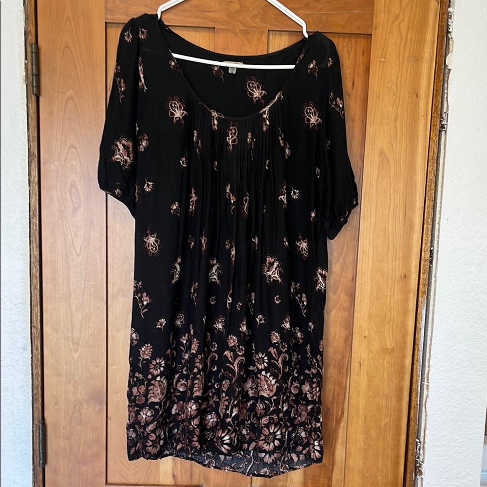 Floral Black and Brown Women's Top